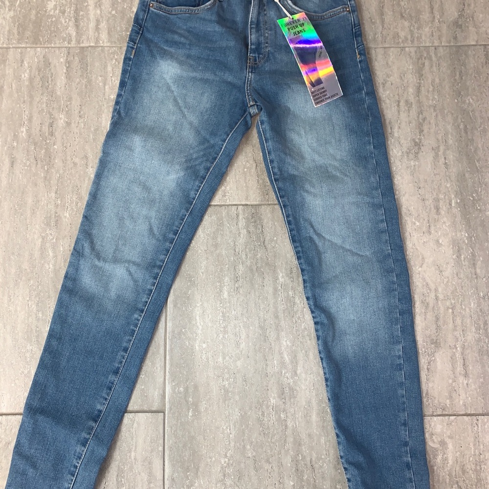 Jeans - Picture 2 of 5